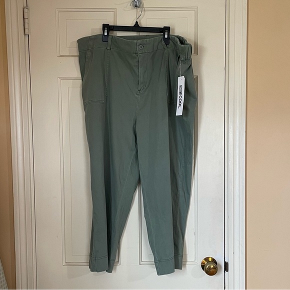 NWT 32 Degrees Heat Pants Women XXL Green Pockets Button Pull Up Cropped New - Picture 1 of 8